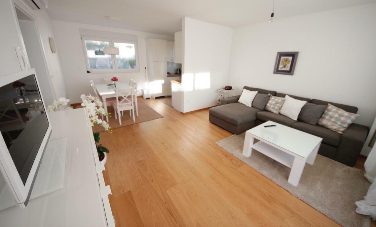 Villa More Makarska Eksteriør billede