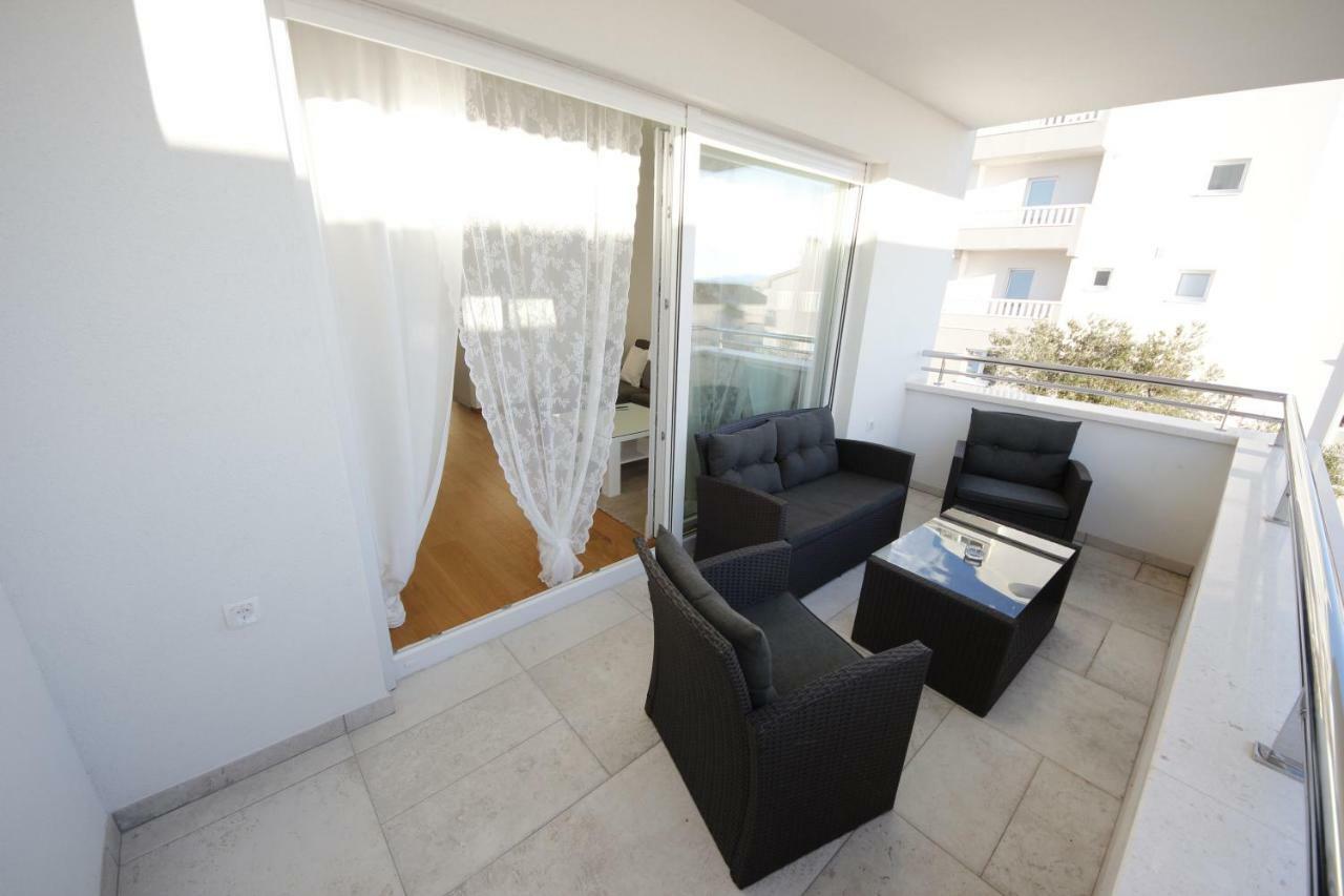 Villa More Makarska Eksteriør billede